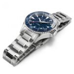 Montre Hamilton Khaki Navy Scuba Automatique Bleue Cadran Noir Bracelet Acier