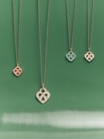 Collier Poiray Coeur Entrelacé Petit Modèle Or Jaune Et Émail Corail