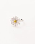 Bague Poiray Flower Diamants Saphirs Jaune Or Blanc