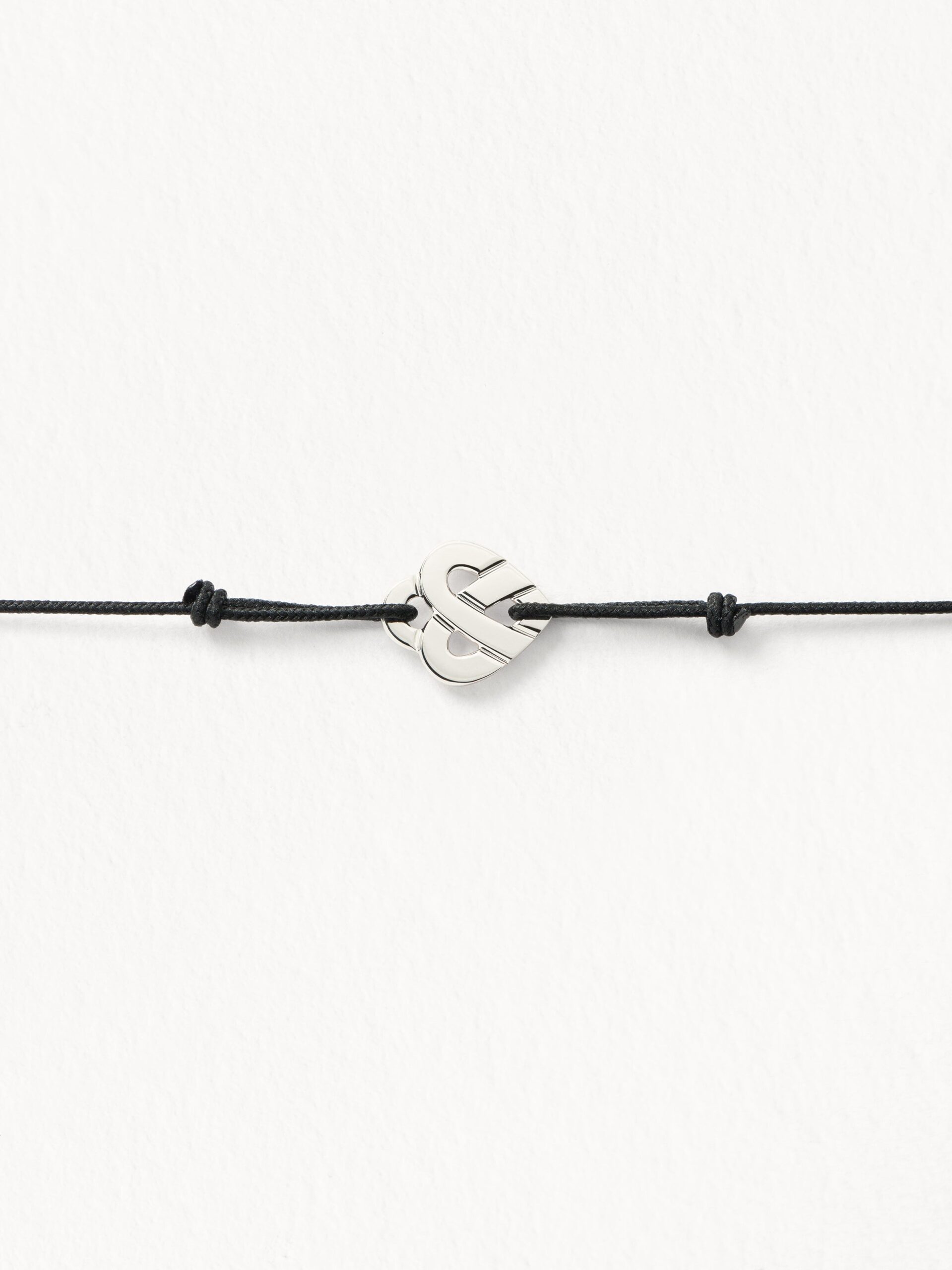 Bracelet Poiray Coeur Entrelacé on Cordon White gold