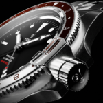 Montre Yema Superman GMT Auto Rouge Cadran Noir Bracelet Acier 41MM