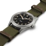 Montre Hamilton Khaki Field Quartz Cadran Noir Bracelet Textile