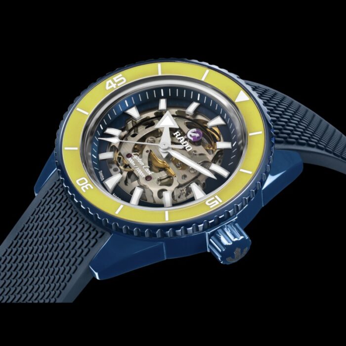 Montre Rado Captain Cook Auto High Tech Ceramic Skeleton Cadran Bleu Bracelet Caoutchouc 43MM