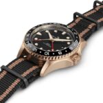 Montre Hamilton Khaki Navy Scuba Bronze Auto GMT Cadran Noir Bracelet Textile 43MM