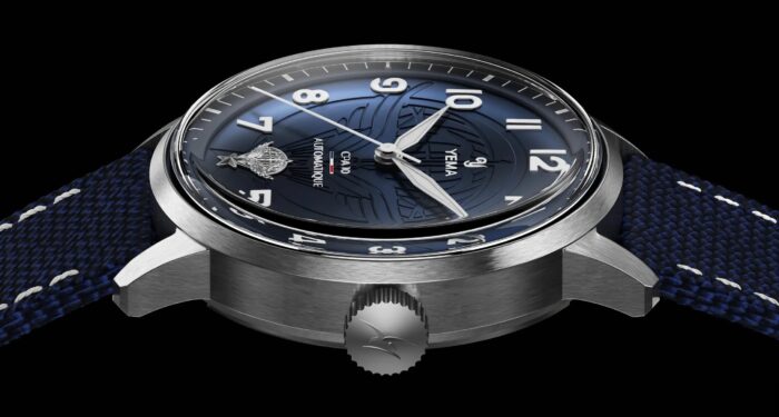 Montre Yema Flygraf CPA10 CMM.10 Cadran Bleu Bracelet Textile 40MM Montre Yema Flygraf CPA10 CMM.10 Cadran Bleu Bracelet Textile 40MM
