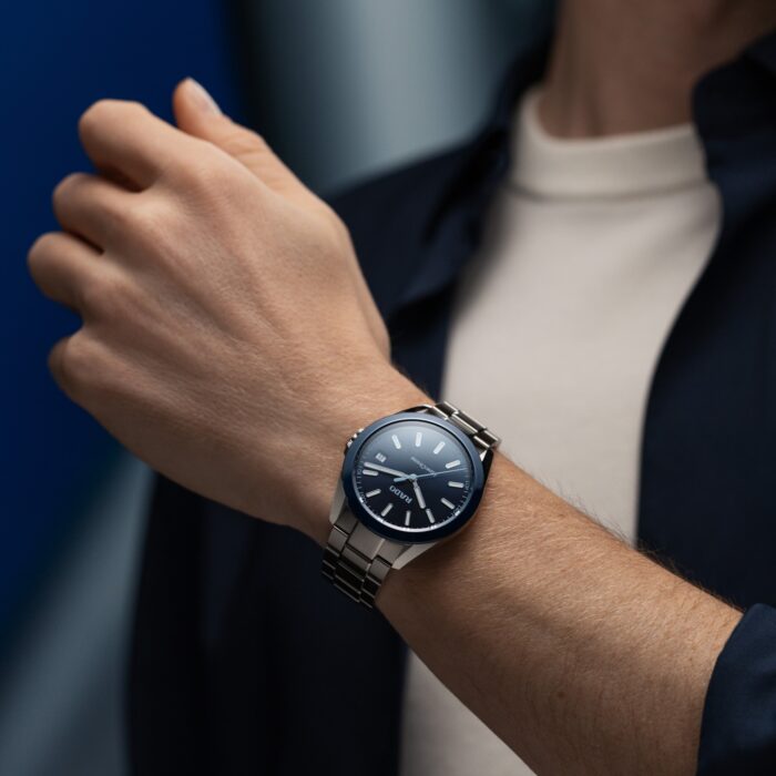 Montre Rado HyperChrome Quartz Cadran Bleu Bracelet Acier 41.5MM